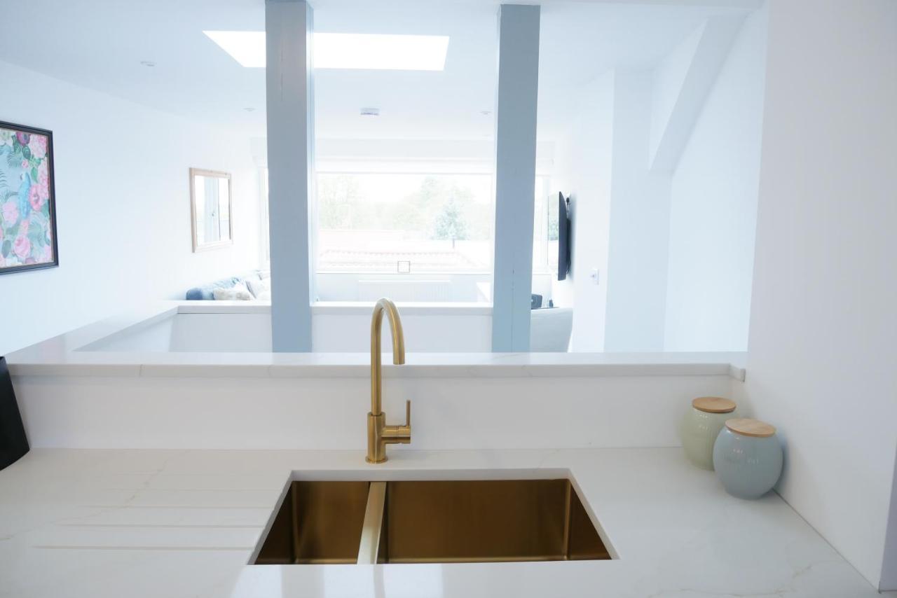 Sunset View, 2 Bedrooms In The Heart Of Holt With Parking Exteriér fotografie