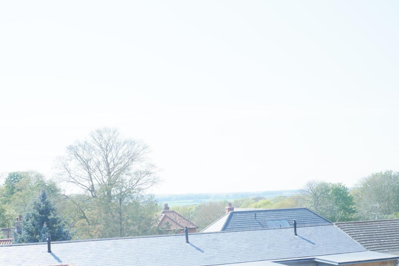 Sunset View, 2 Bedrooms In The Heart Of Holt With Parking Exteriér fotografie