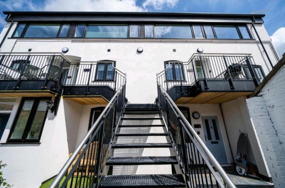 Sunset View, 2 Bedrooms In The Heart Of Holt With Parking Exteriér fotografie